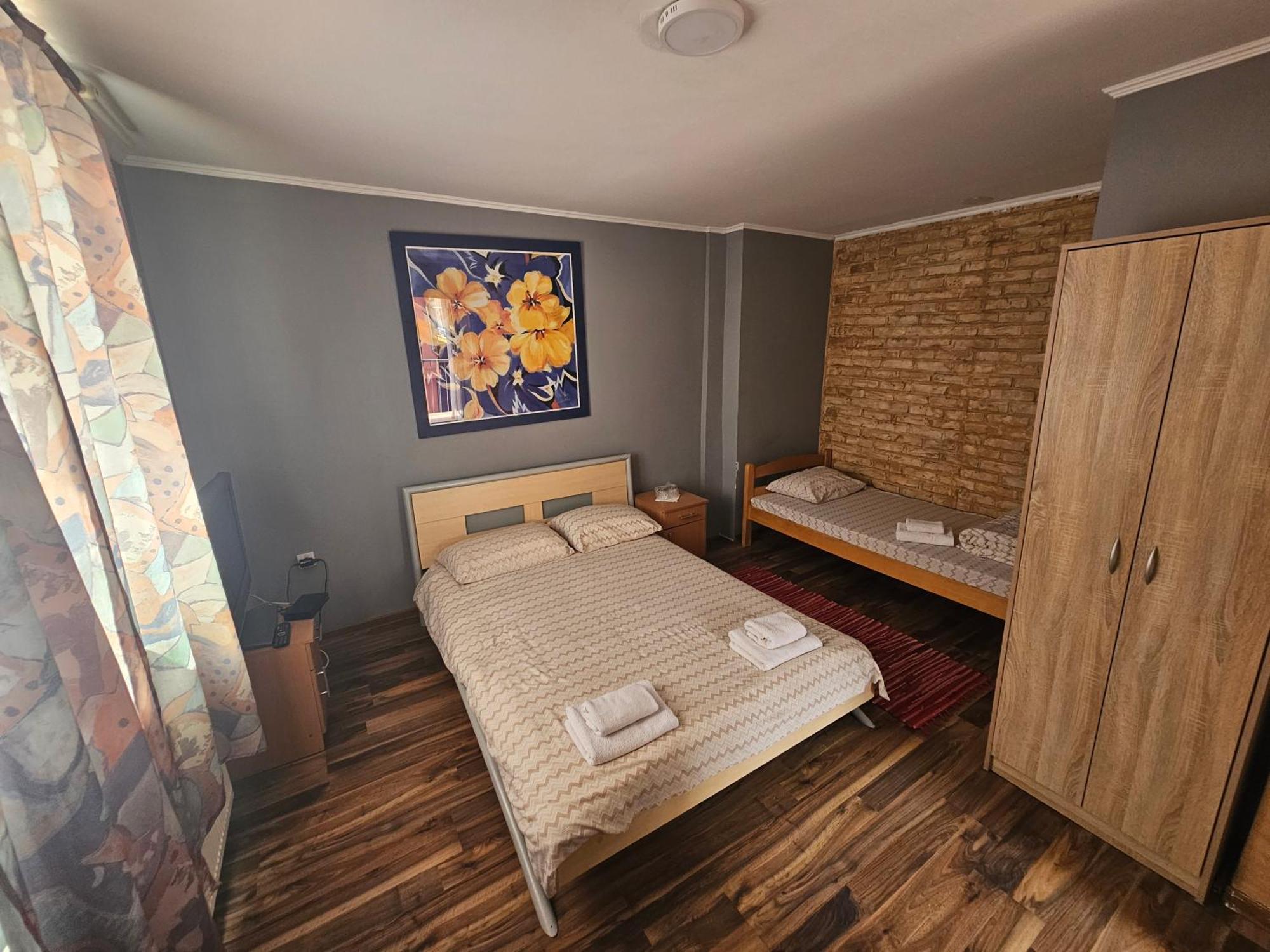 Prenociste Rooms Simke Subotica Esterno foto