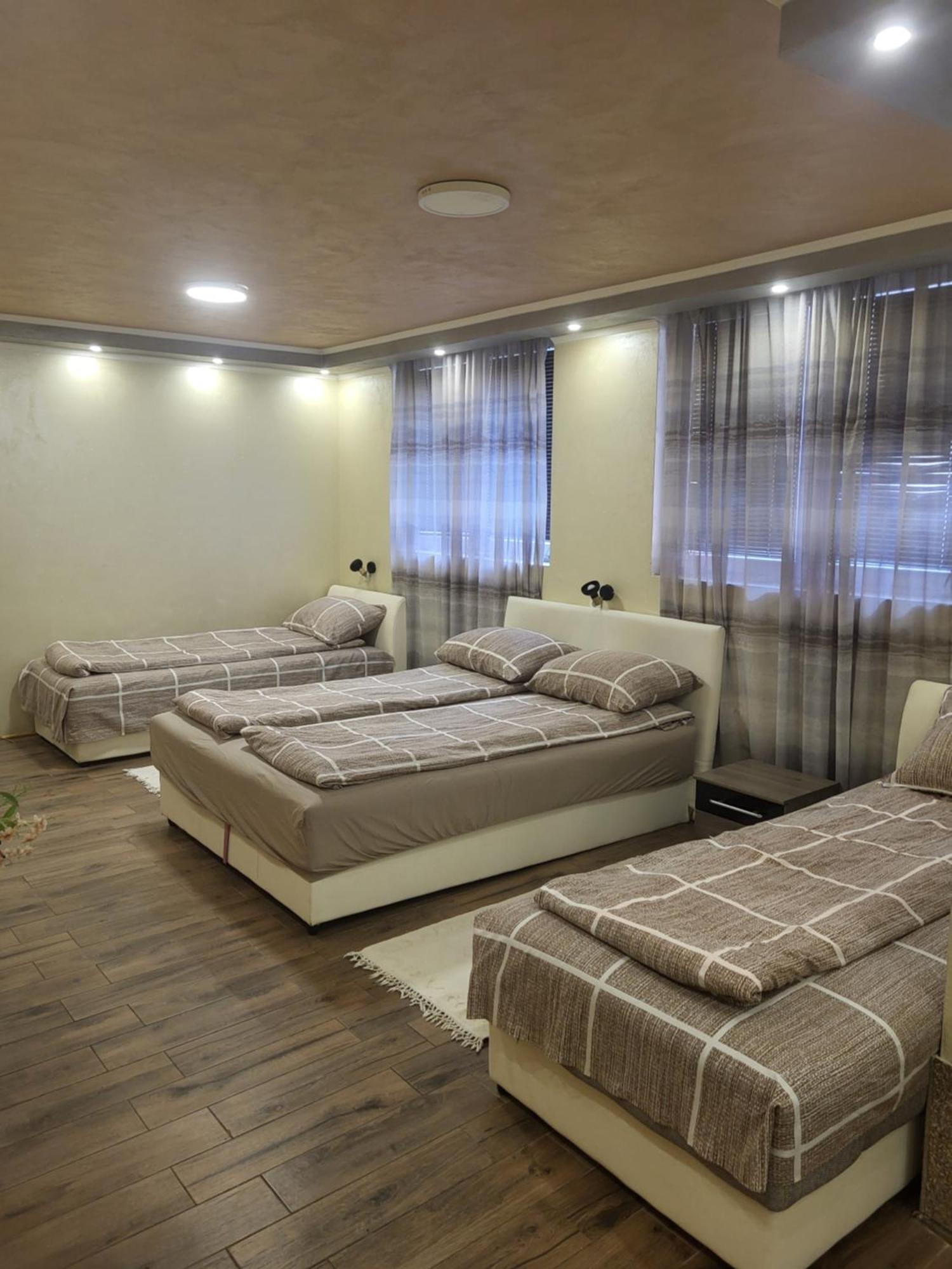 Prenociste Rooms Simke Subotica Esterno foto