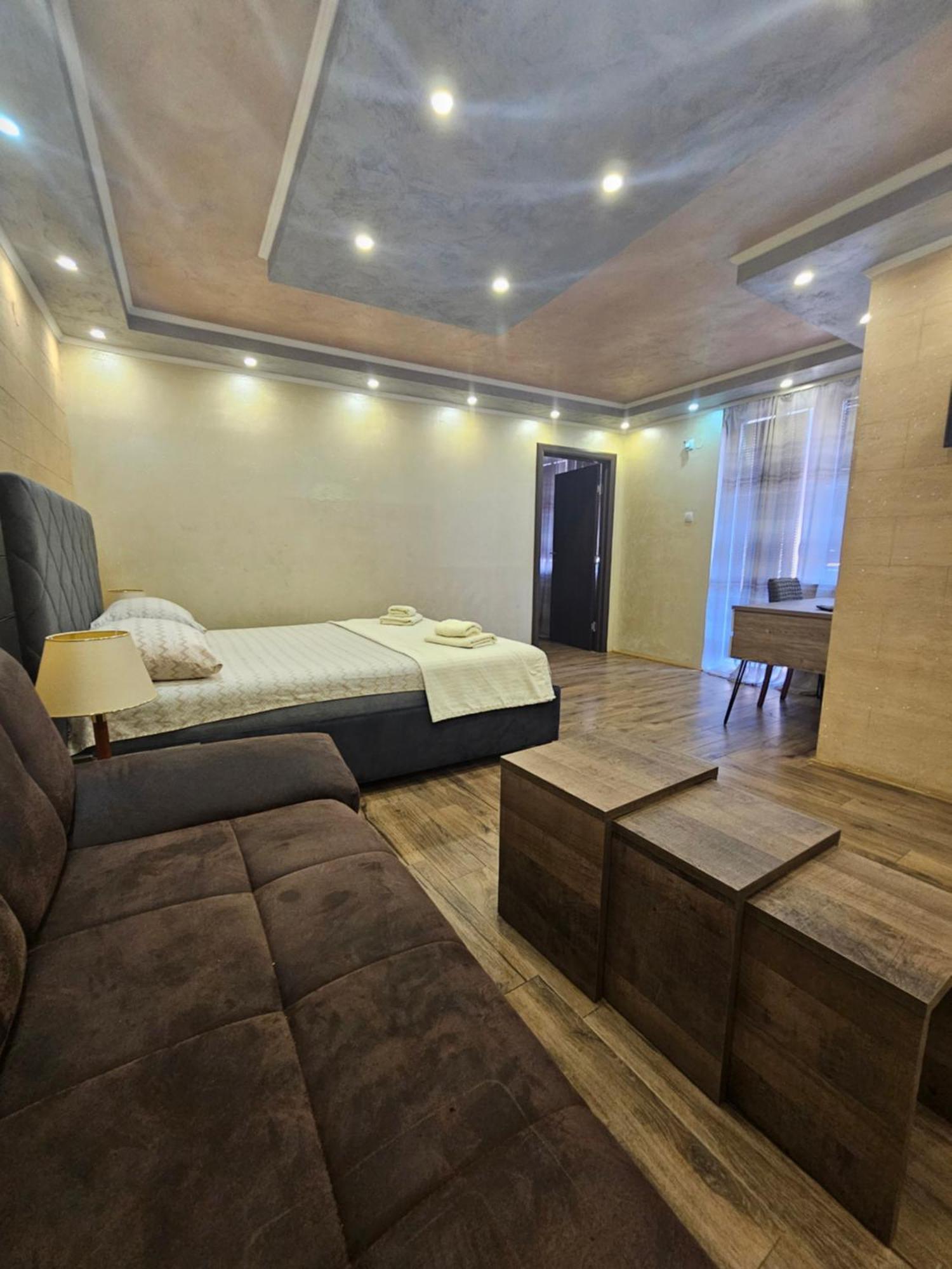 Prenociste Rooms Simke Subotica Esterno foto