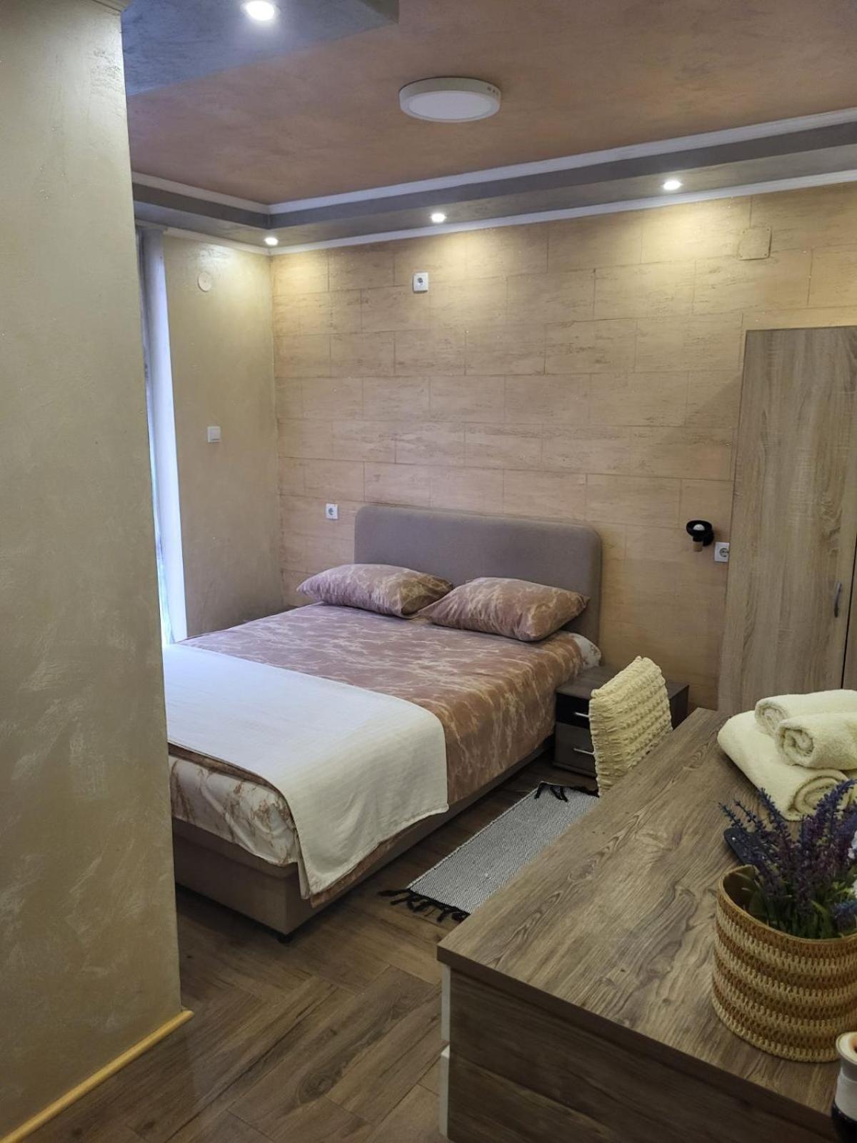 Prenociste Rooms Simke Subotica Esterno foto