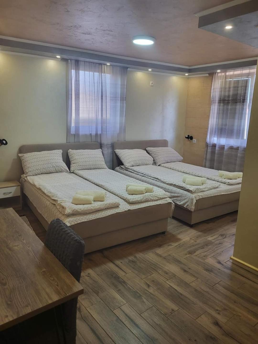 Prenociste Rooms Simke Subotica Esterno foto