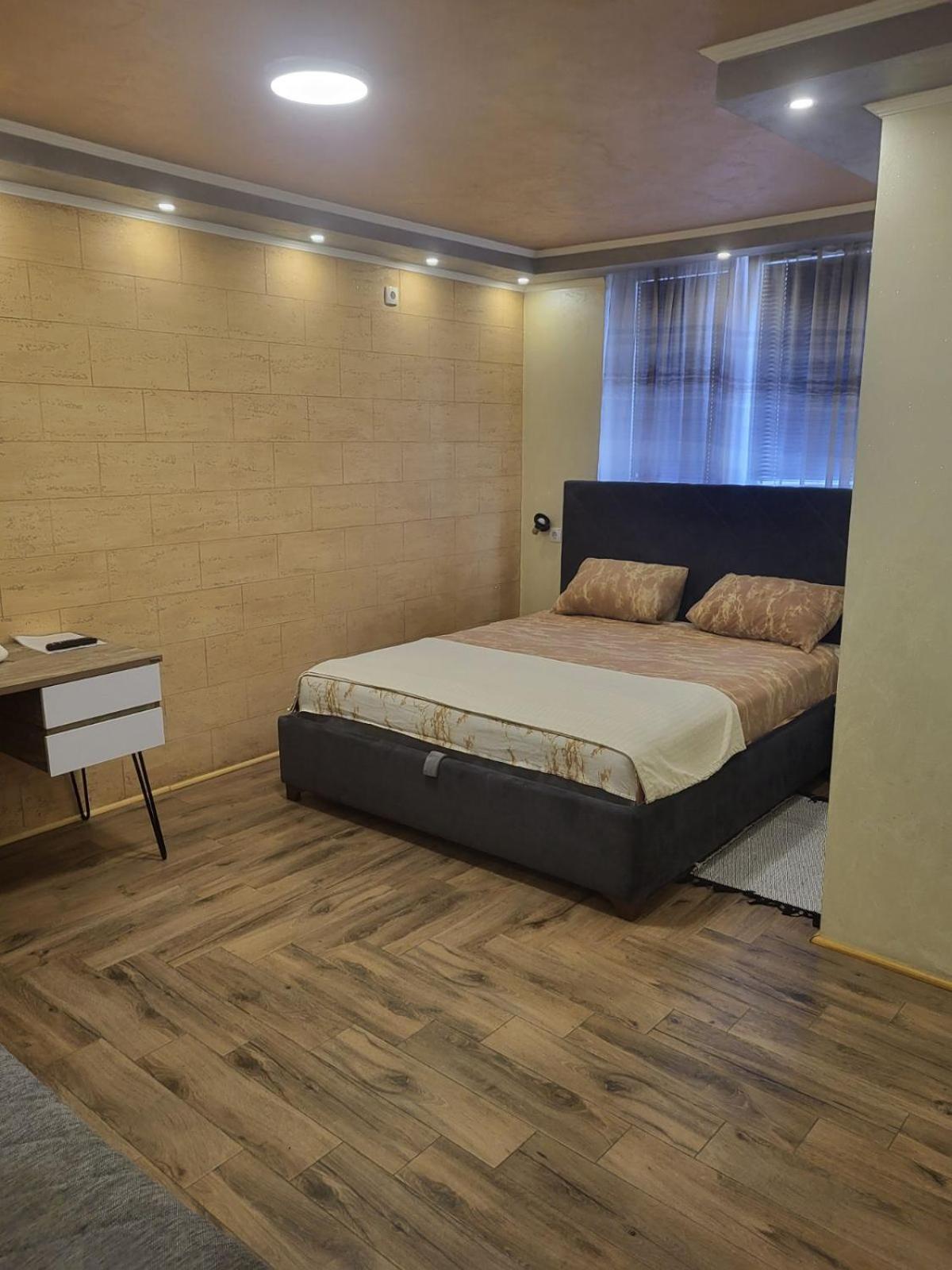 Prenociste Rooms Simke Subotica Esterno foto