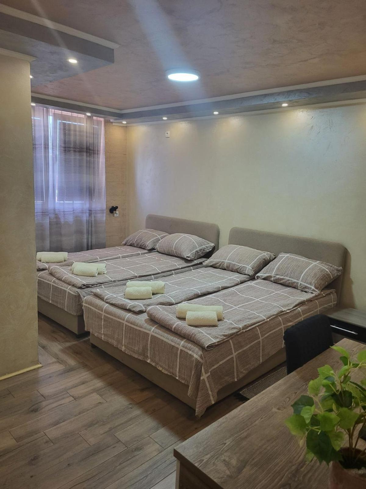 Prenociste Rooms Simke Subotica Esterno foto